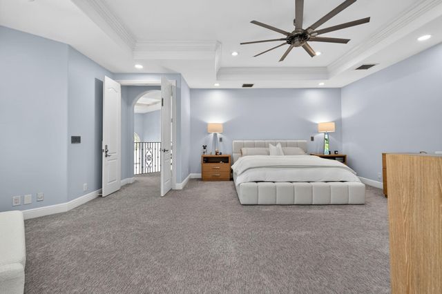 2844 NE 26th Avenue, Lighthouse Point, FL 33064