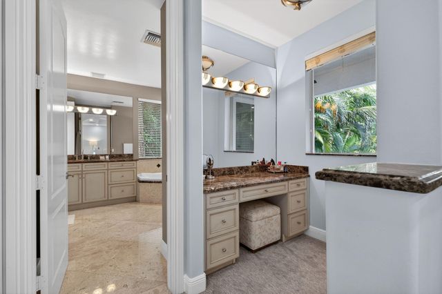 2844 NE 26th Avenue, Lighthouse Point, FL 33064