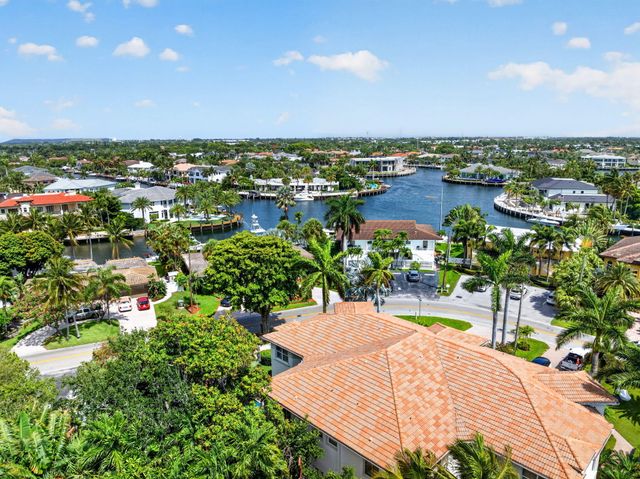2844 NE 26th Avenue, Lighthouse Point, FL 33064