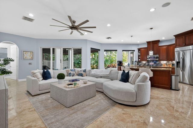 2844 NE 26th Avenue, Lighthouse Point, FL 33064