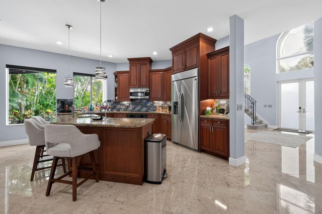 2844 NE 26th Avenue, Lighthouse Point, FL 33064