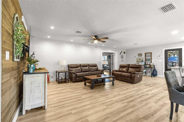 2940 NE 49TH STREET, Ocala, FL 34479