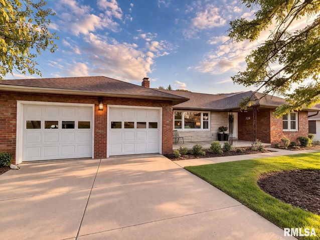 326 W KNOLL CREST Drive, Peoria, IL 61614