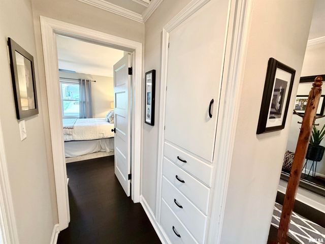 326 W KNOLL CREST Drive, Peoria, IL 61614