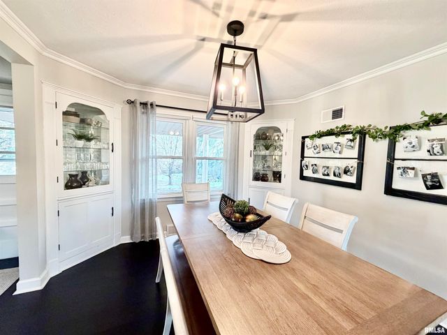 326 W KNOLL CREST Drive, Peoria, IL 61614