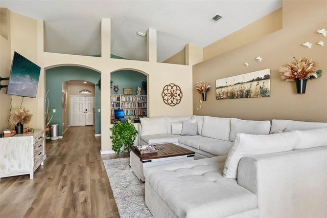 2708 VALENCIA GROVE DRIVE, Valrico, FL 33596
