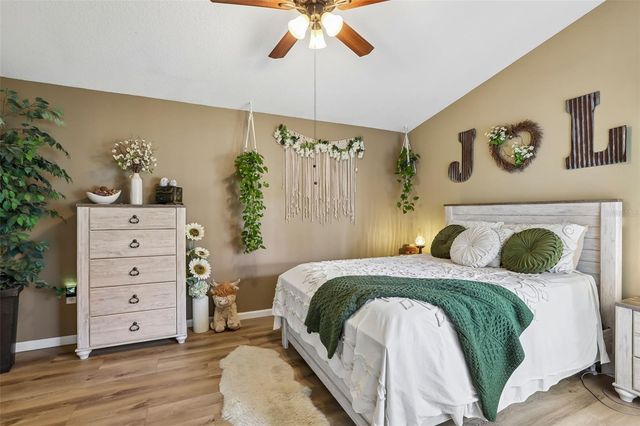 2708 VALENCIA GROVE DRIVE, Valrico, FL 33596