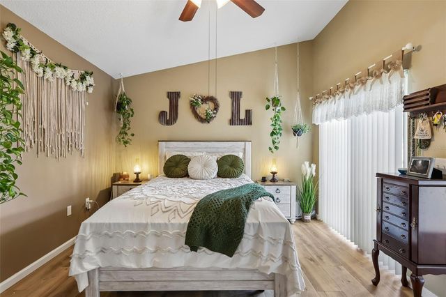 2708 VALENCIA GROVE DRIVE, Valrico, FL 33596