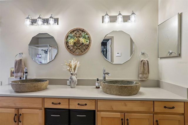 2708 VALENCIA GROVE DRIVE, Valrico, FL 33596