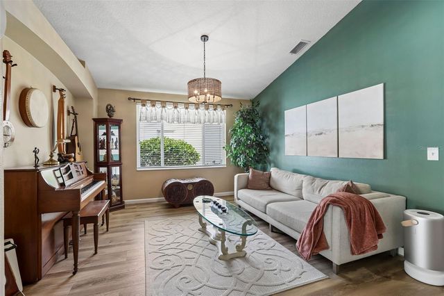 2708 VALENCIA GROVE DRIVE, Valrico, FL 33596