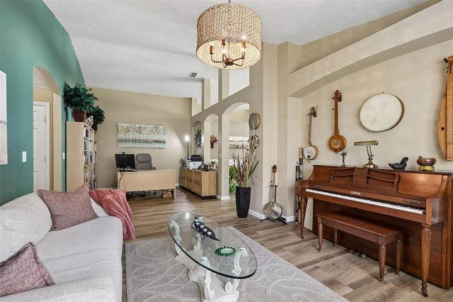 2708 VALENCIA GROVE DRIVE, Valrico, FL 33596