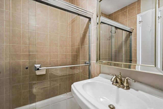 3058 COVINGTON ST, Fairfax, VA 22031
