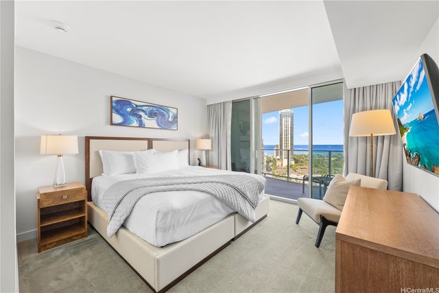 2139 Kuhio Avenue 1705, Honolulu, HI 96815