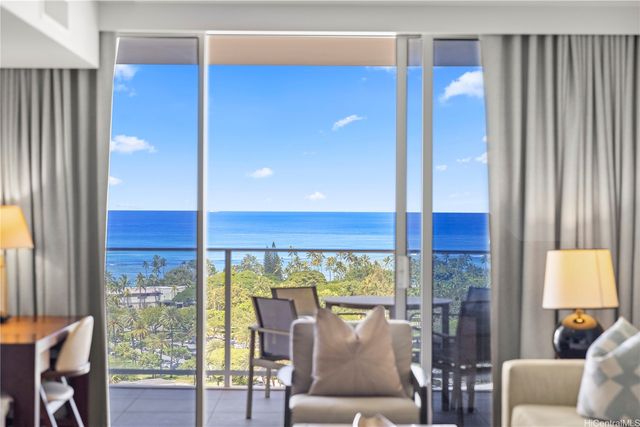 2139 Kuhio Avenue 1705, Honolulu, HI 96815
