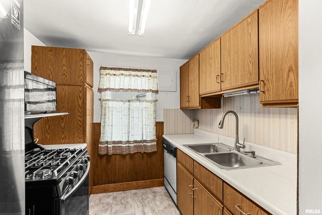 116 LAKEWOOD Avenue, East Peoria, IL 61611