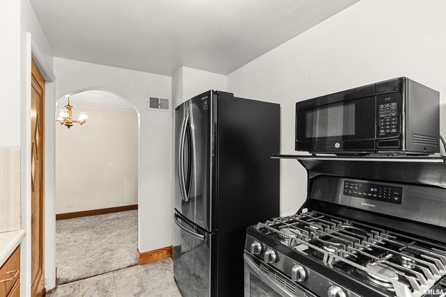 116 LAKEWOOD Avenue, East Peoria, IL 61611