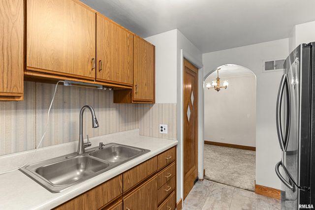 116 LAKEWOOD Avenue, East Peoria, IL 61611