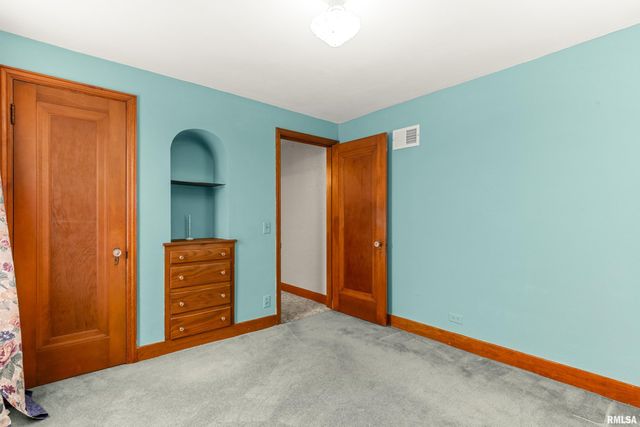 116 LAKEWOOD Avenue, East Peoria, IL 61611