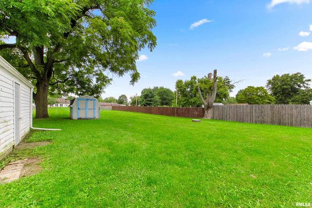 116 LAKEWOOD Avenue, East Peoria, IL 61611