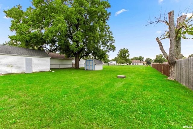 116 LAKEWOOD Avenue, East Peoria, IL 61611