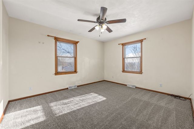 4018 Dalewood Avenue SE, Cedar Rapids, IA 52403