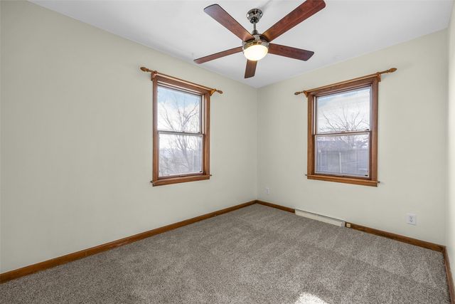 4018 Dalewood Avenue SE, Cedar Rapids, IA 52403