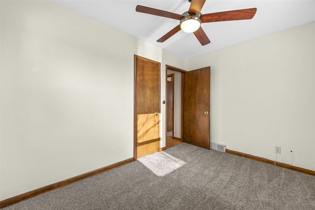 4018 Dalewood Avenue SE, Cedar Rapids, IA 52403