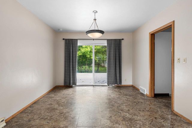 1618 S RIVERDALE DRIVE, Appleton, WI 54914