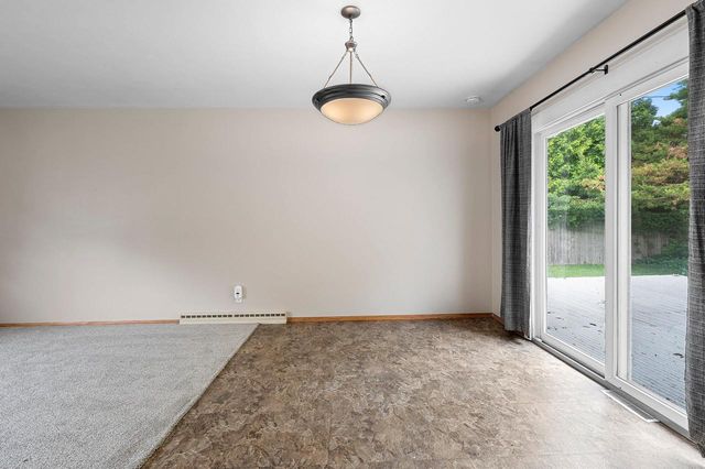1618 S RIVERDALE DRIVE, Appleton, WI 54914