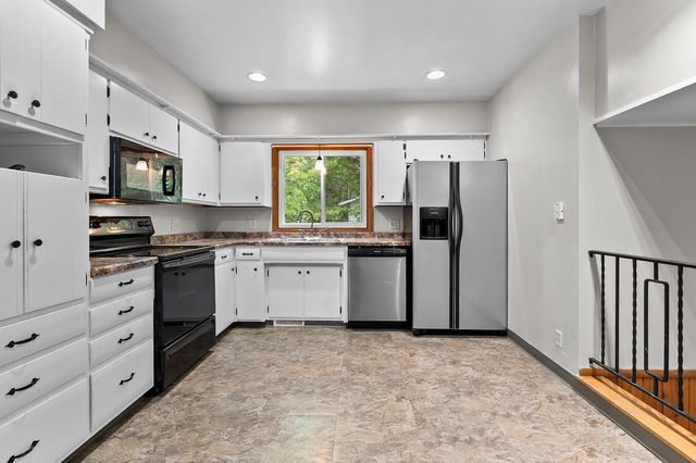 1618 S RIVERDALE DRIVE, Appleton, WI 54914