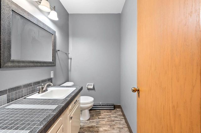 1618 S RIVERDALE DRIVE, Appleton, WI 54914