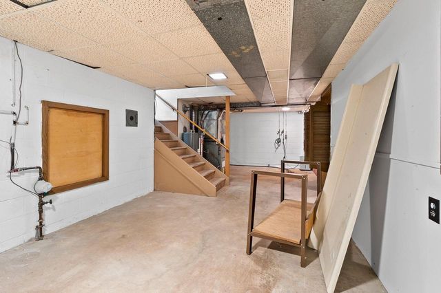 1618 S RIVERDALE DRIVE, Appleton, WI 54914