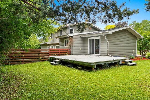1618 S RIVERDALE DRIVE, Appleton, WI 54914