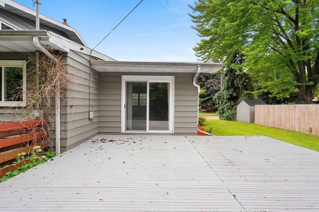 1618 S RIVERDALE DRIVE, Appleton, WI 54914