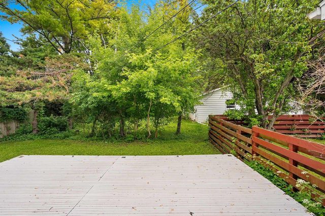 1618 S RIVERDALE DRIVE, Appleton, WI 54914