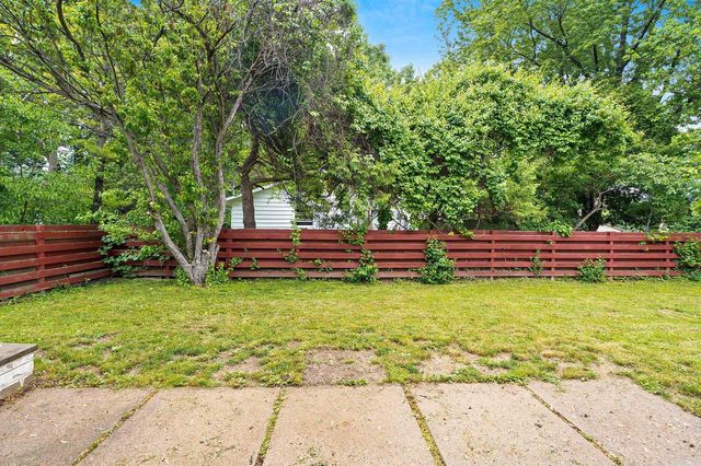 1618 S RIVERDALE DRIVE, Appleton, WI 54914