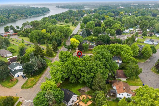 1618 S RIVERDALE DRIVE, Appleton, WI 54914