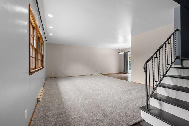 1618 S RIVERDALE DRIVE, Appleton, WI 54914