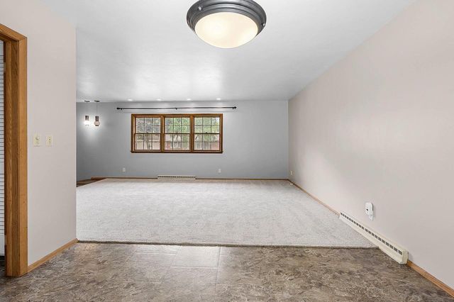 1618 S RIVERDALE DRIVE, Appleton, WI 54914