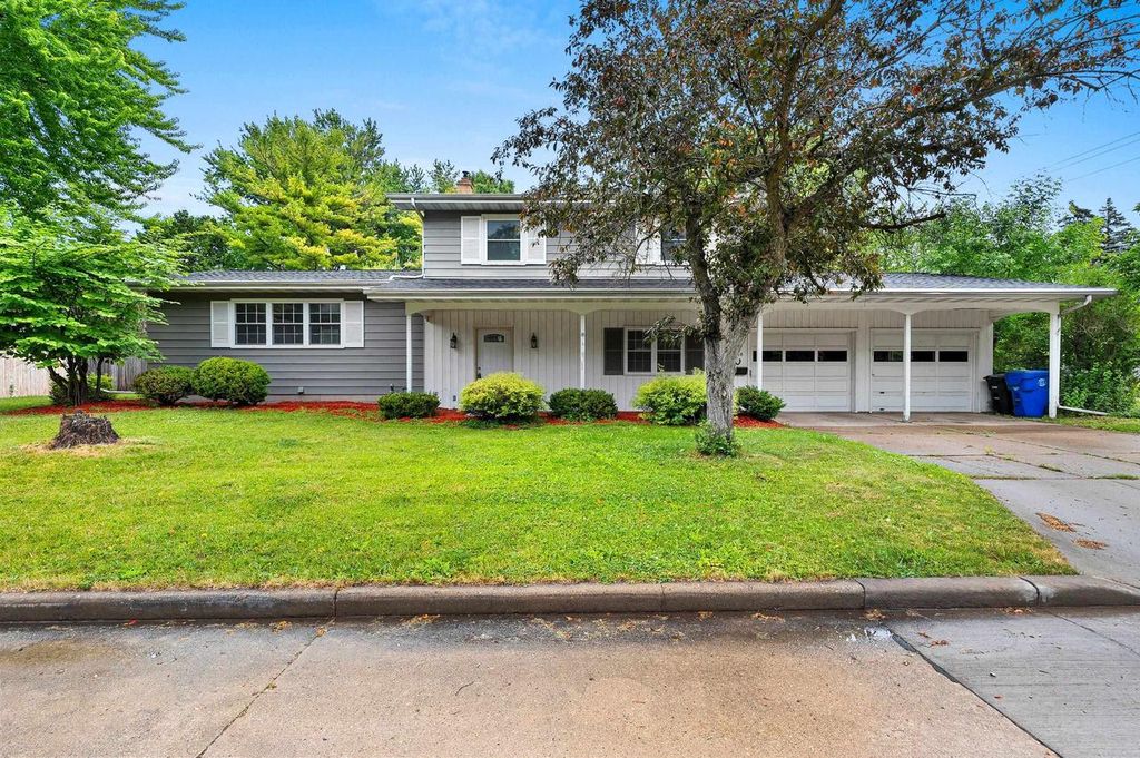 1618 S RIVERDALE DRIVE, Appleton, WI 54914