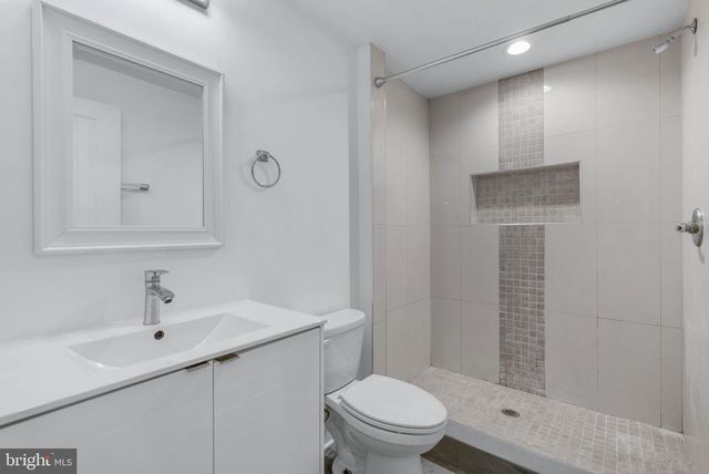 2242 N HOWARD ST, Philadelphia, PA 19133