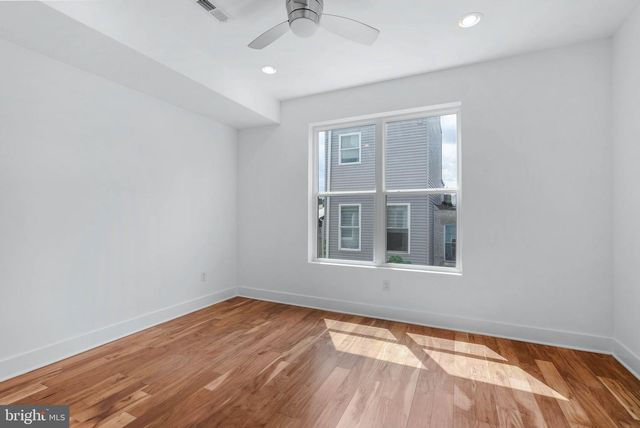 2242 N HOWARD ST, Philadelphia, PA 19133