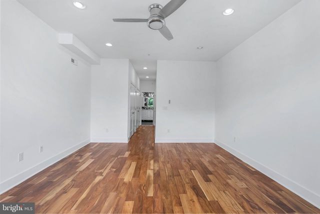 2242 N HOWARD ST, Philadelphia, PA 19133