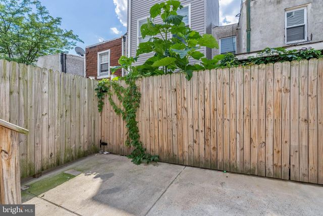 2242 N HOWARD ST, Philadelphia, PA 19133