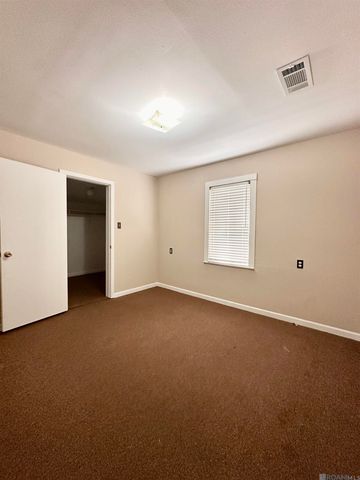224 E Railroad St, Gonzales, LA 70737