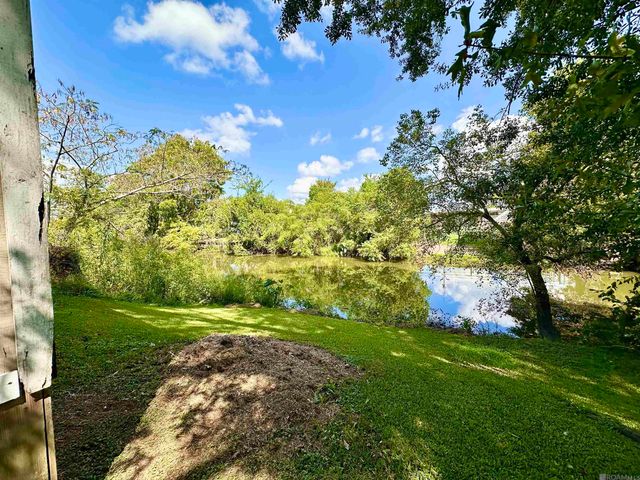 224 E Railroad St, Gonzales, LA 70737