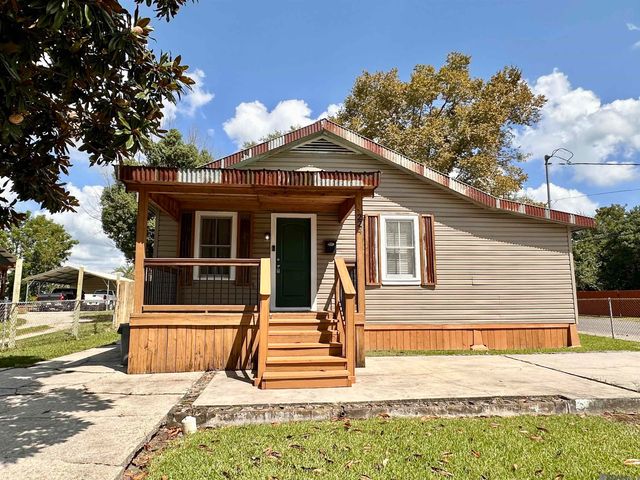 224 E Railroad St, Gonzales, LA 70737