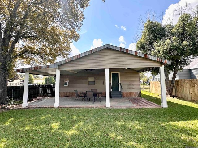 224 E Railroad St, Gonzales, LA 70737