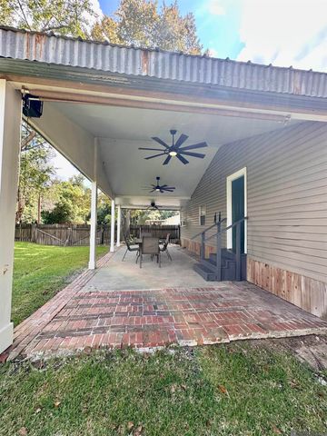 224 E Railroad St, Gonzales, LA 70737