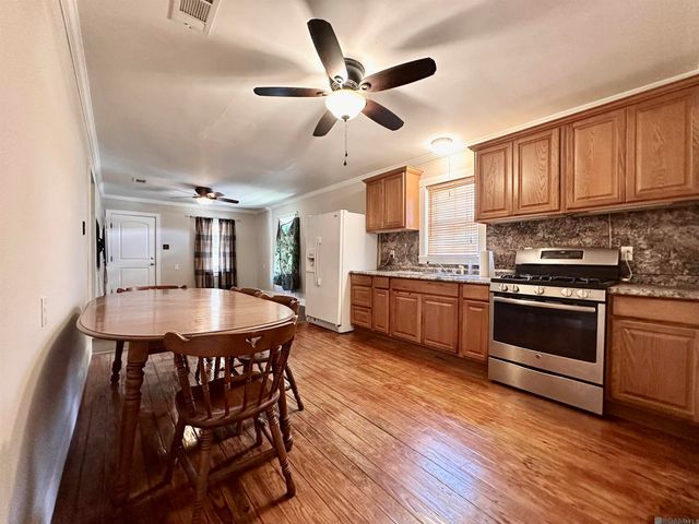 224 E Railroad St, Gonzales, LA 70737